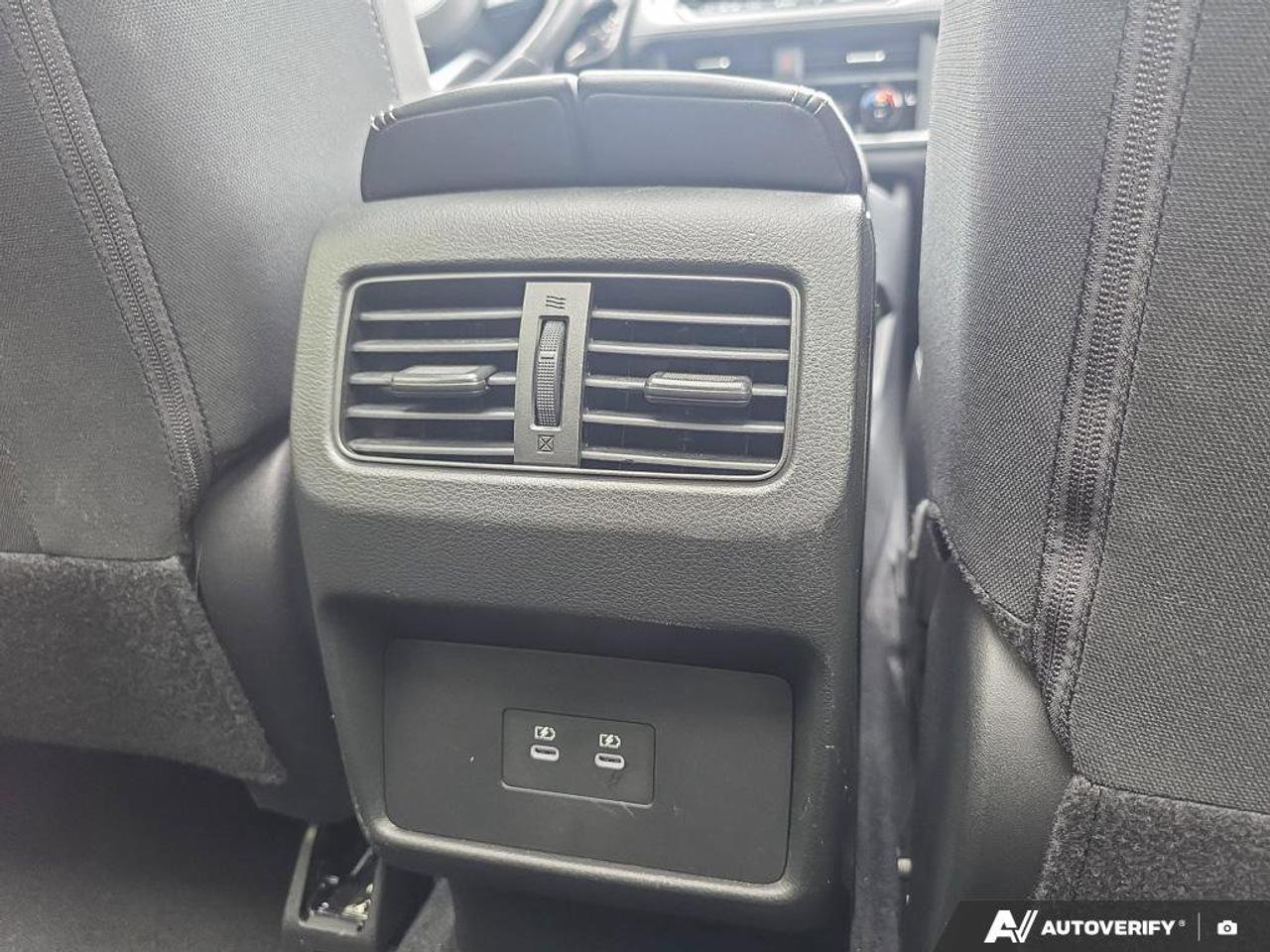 2024 Nissan Rogue SV Moonroof AWD | Apple Car Play | Android Auto | Photo