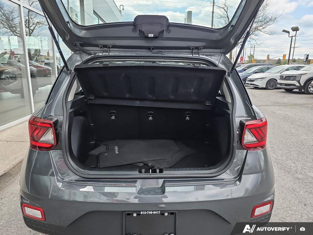 2025 Hyundai Venue Preferred | Android Auto | Apple Car Play | Heated Seats | Photo
