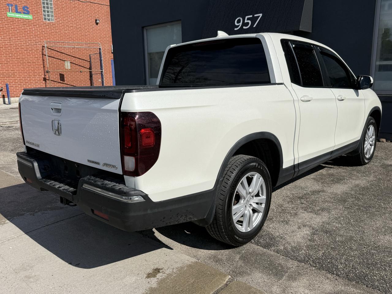 2017 Honda Ridgeline LX Photo