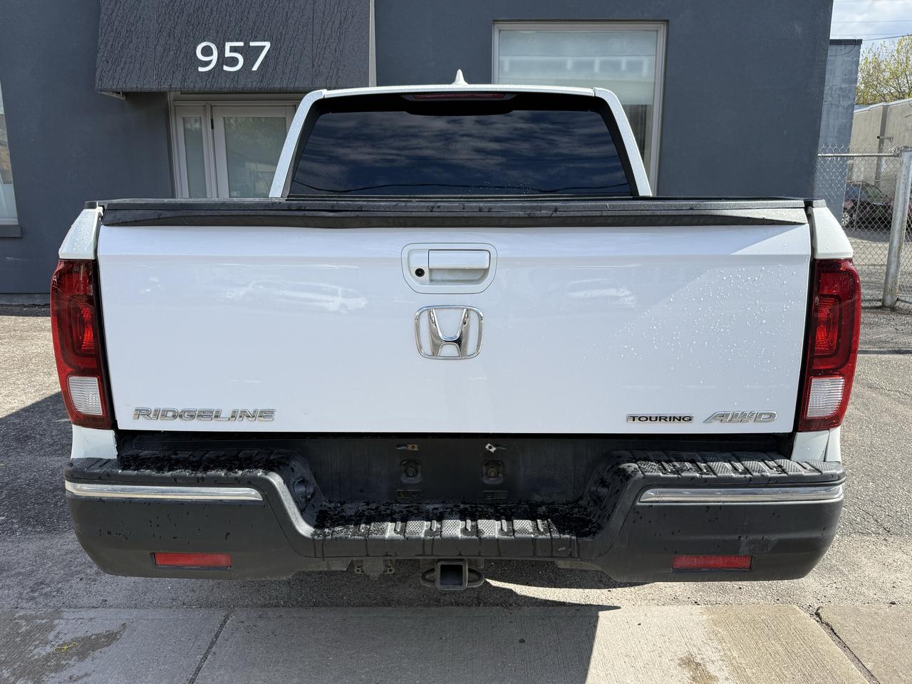 2017 Honda Ridgeline LX Photo