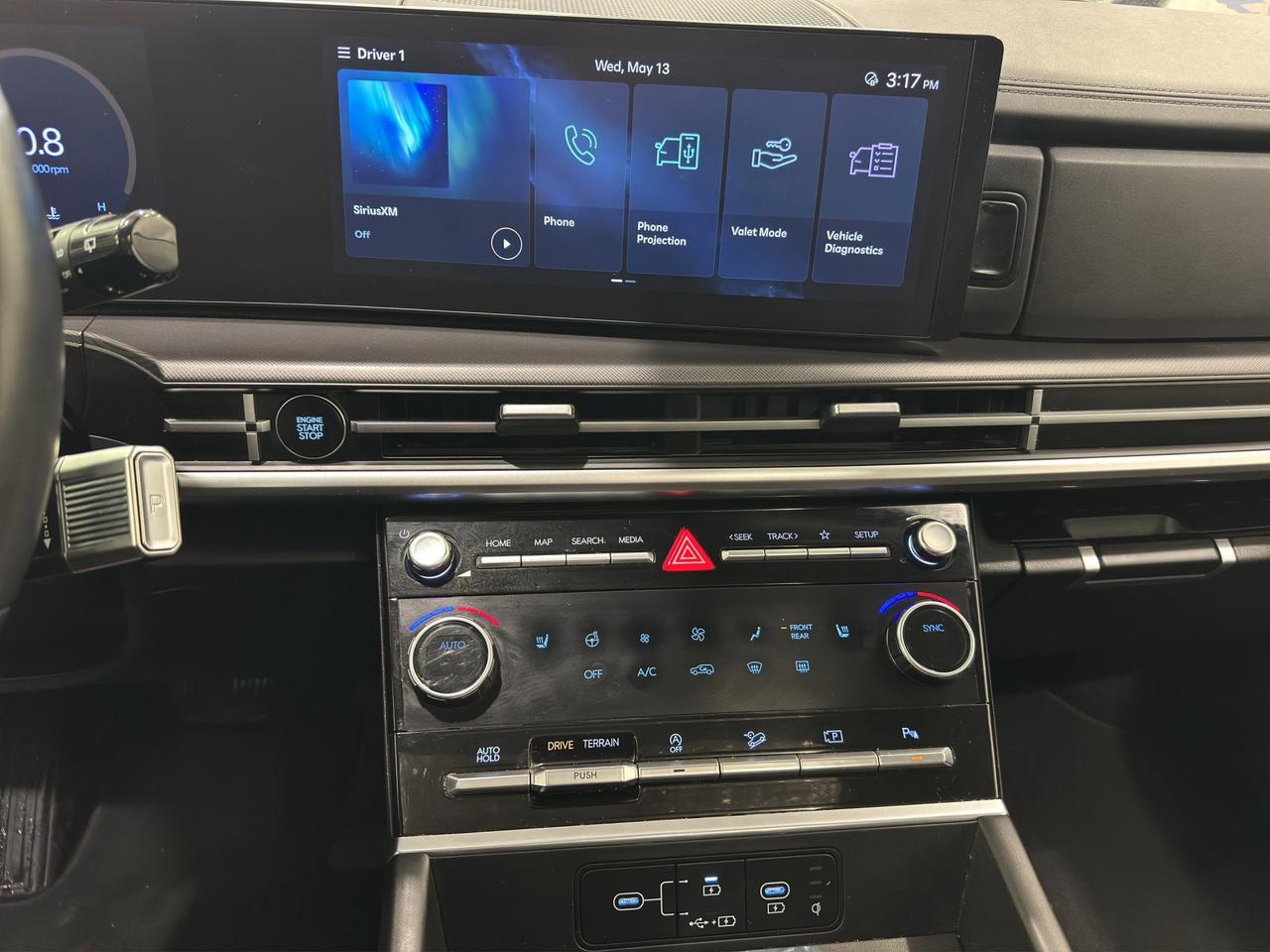 2025 Hyundai Santa Fe XRT | Reverse Cam | Heated Seats Photo