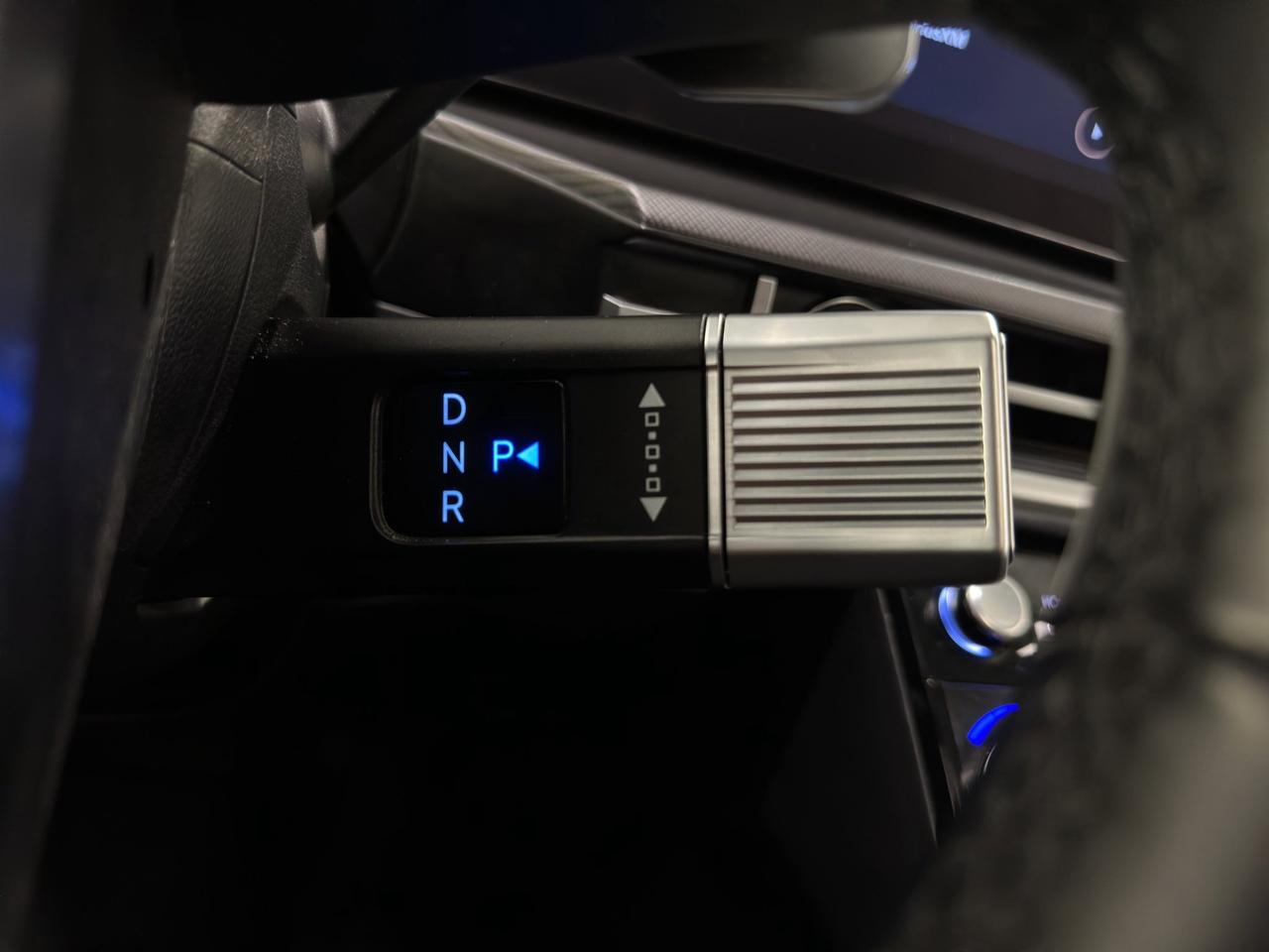 2025 Hyundai Santa Fe XRT | Reverse Cam | Heated Seats Photo