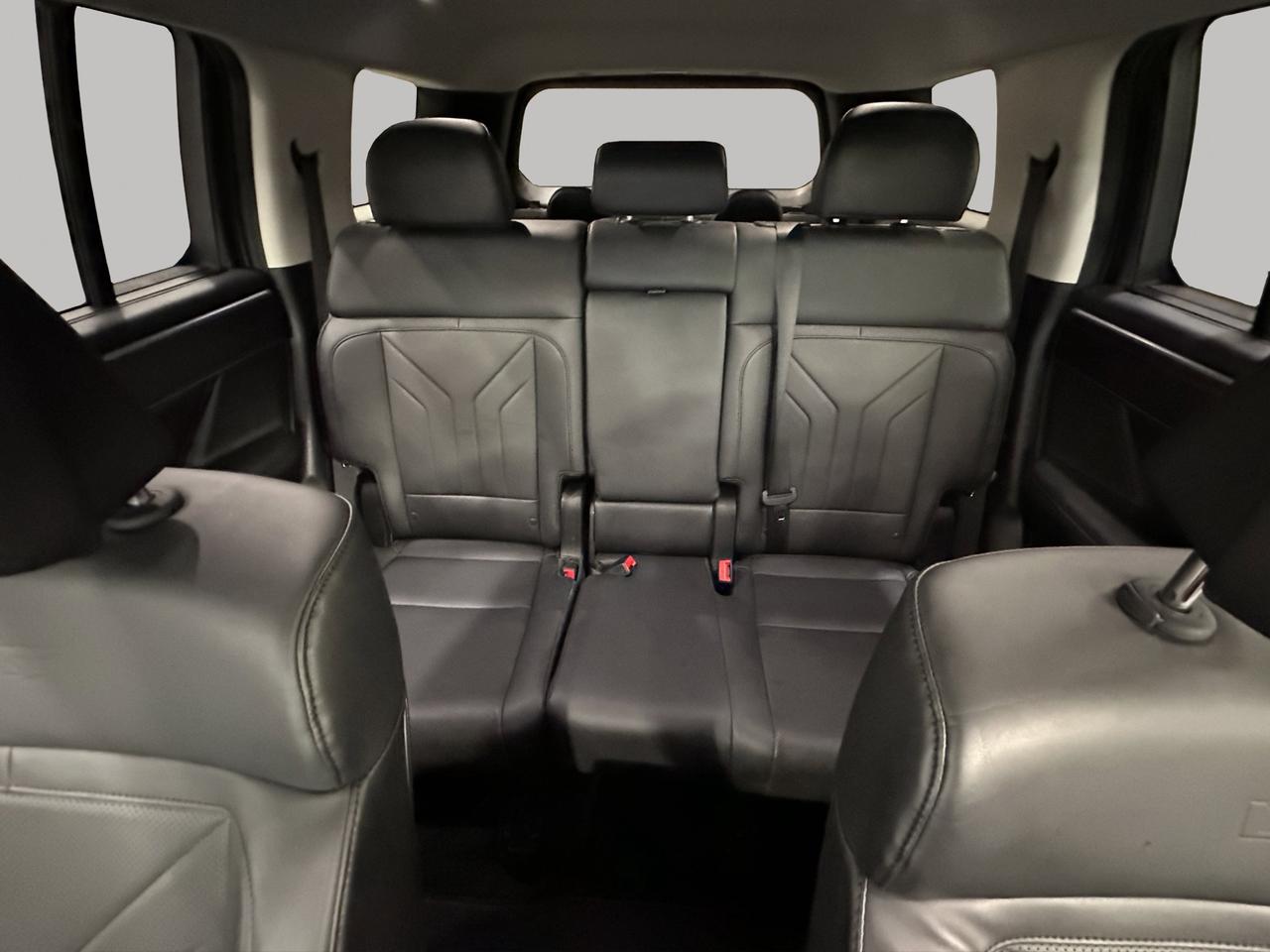 2025 Hyundai Santa Fe XRT | Reverse Cam | Heated Seats Photo