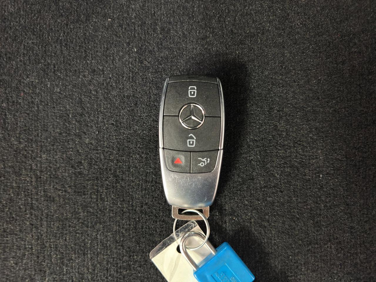 2021 Mercedes-Benz GLB GLB 250 | Reverse Cam | Heated Seats Photo
