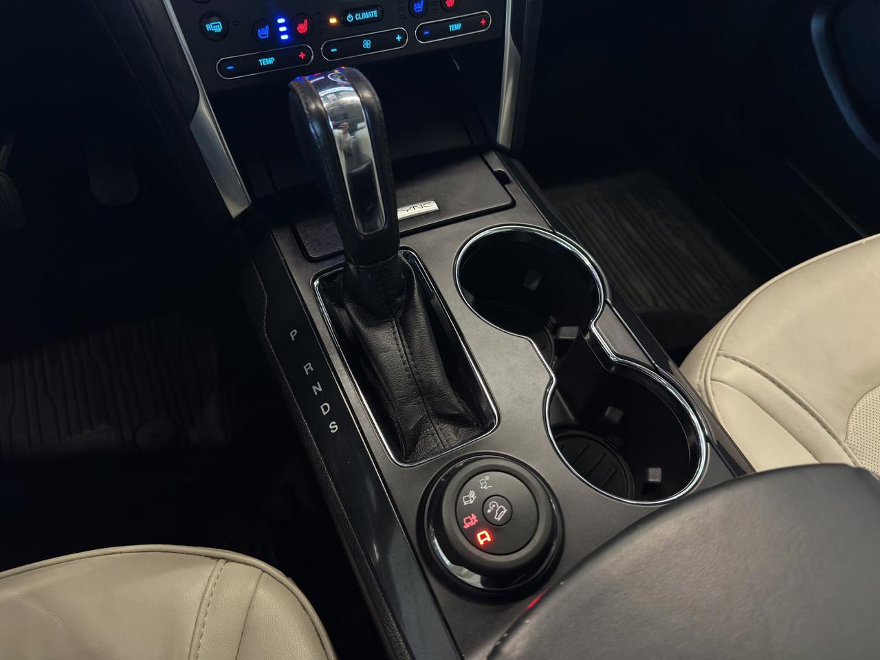 2017 Ford Explorer Platinum | Reverse Cam | Heated Seats Photo