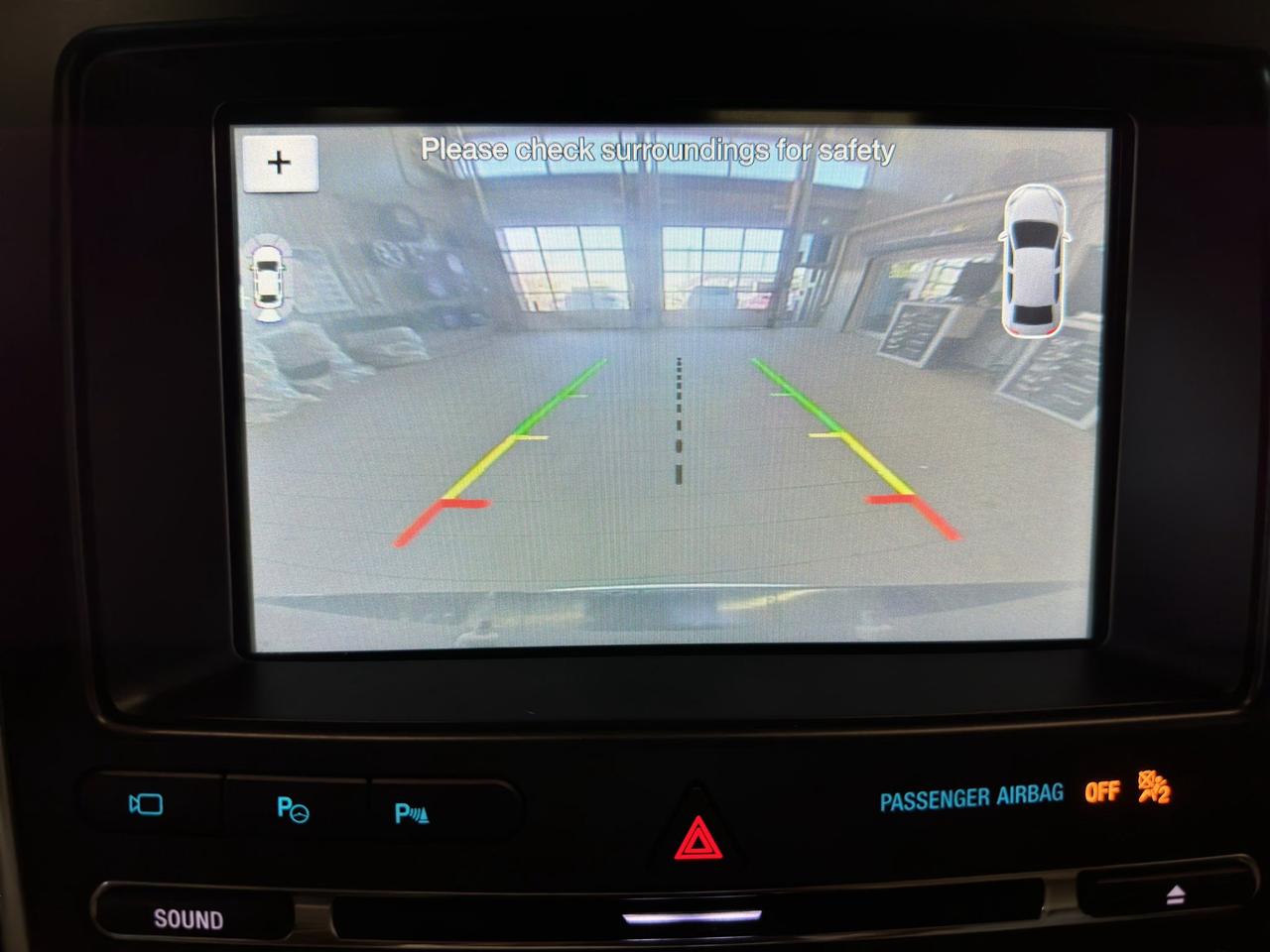 2017 Ford Explorer Platinum | Reverse Cam | Heated Seats Photo