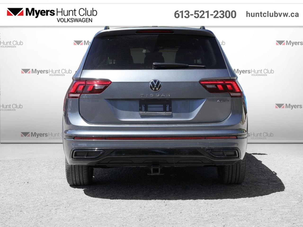 2022 Volkswagen Tiguan Comfortline R-Line Black Edition Photo