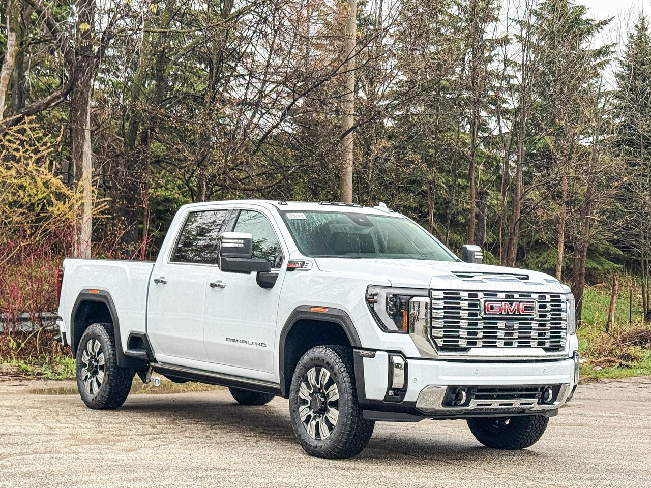 2026 GMC SIERRA 2500HD DENALI Photo2