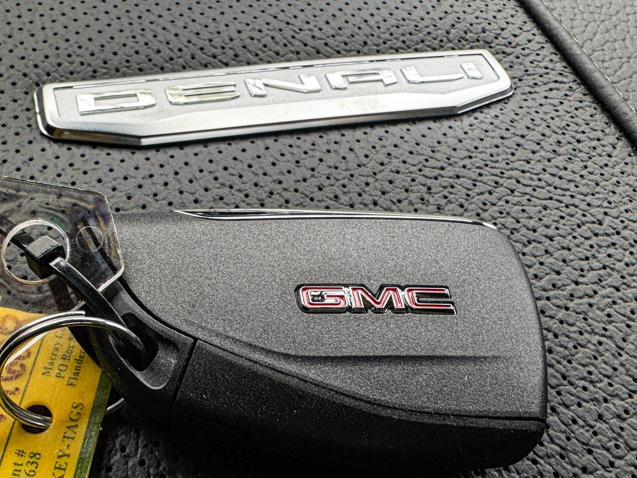 2026 GMC SIERRA 2500HD DENALI Photo