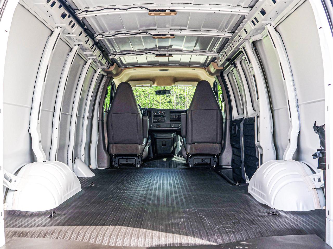 2026 GMC Savana Cargo Van  Photo