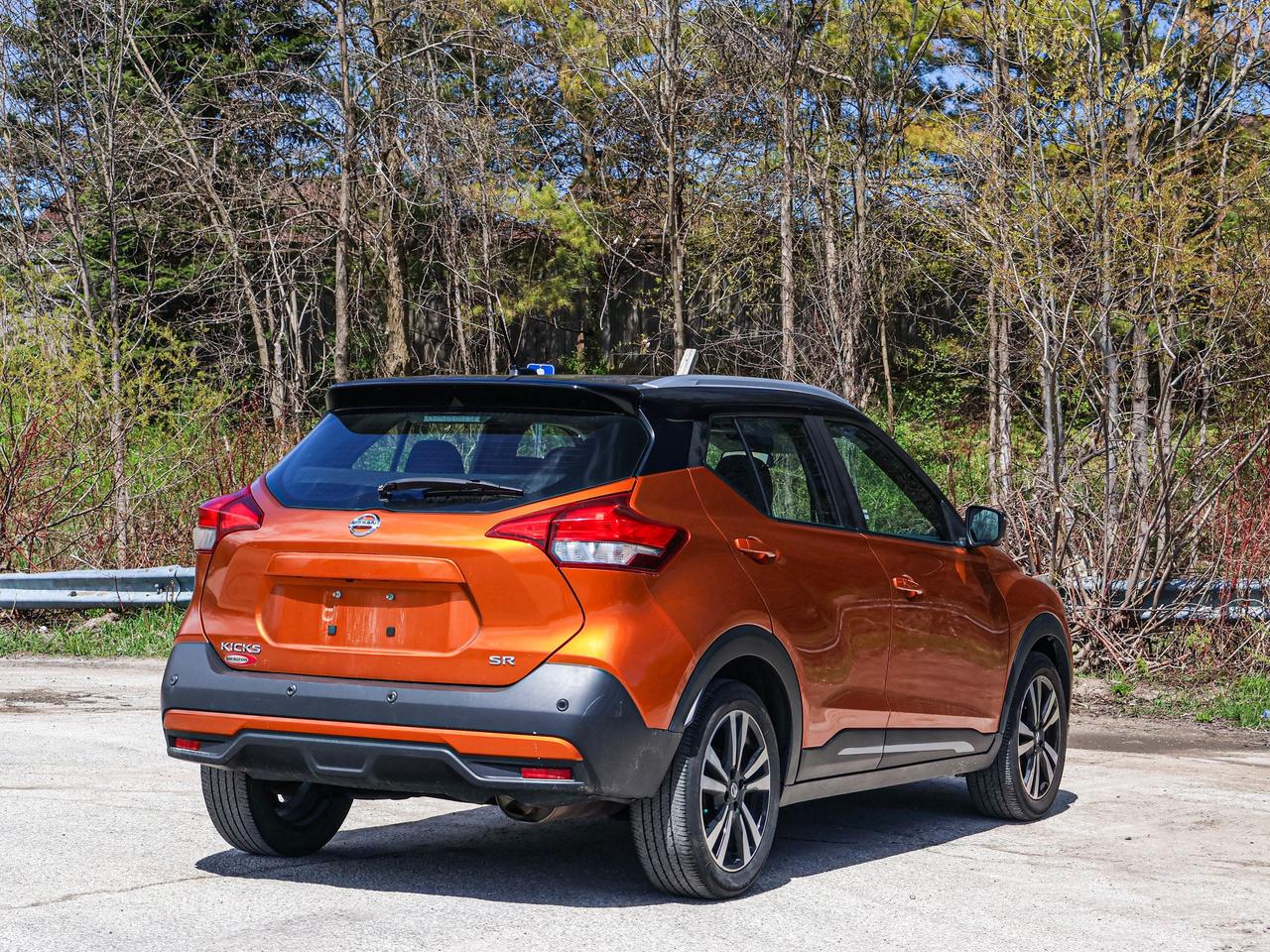 2020 Nissan Kicks SR Photo