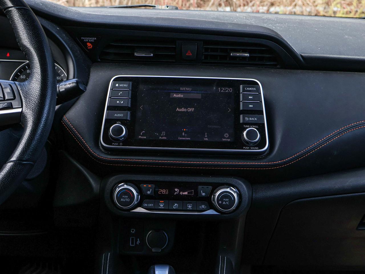 2020 Nissan Kicks SR Photo
