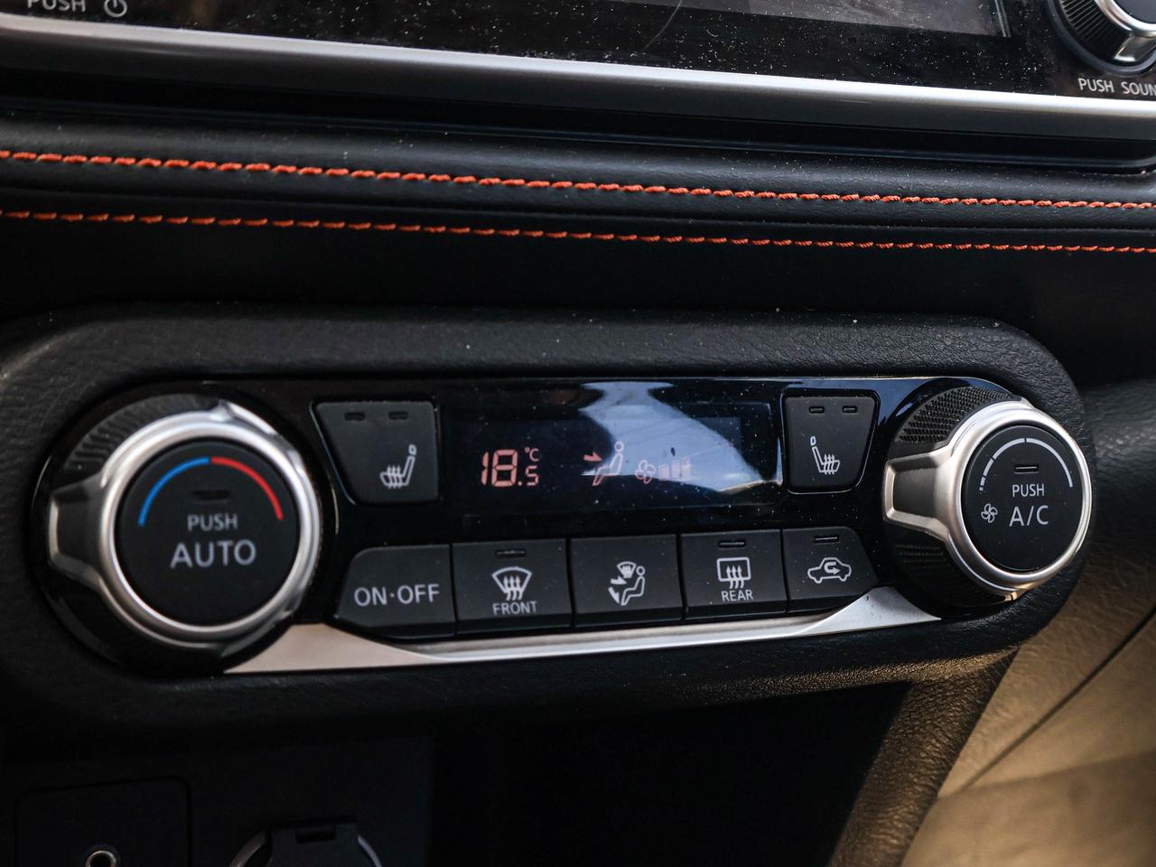 2020 Nissan Kicks SR Photo