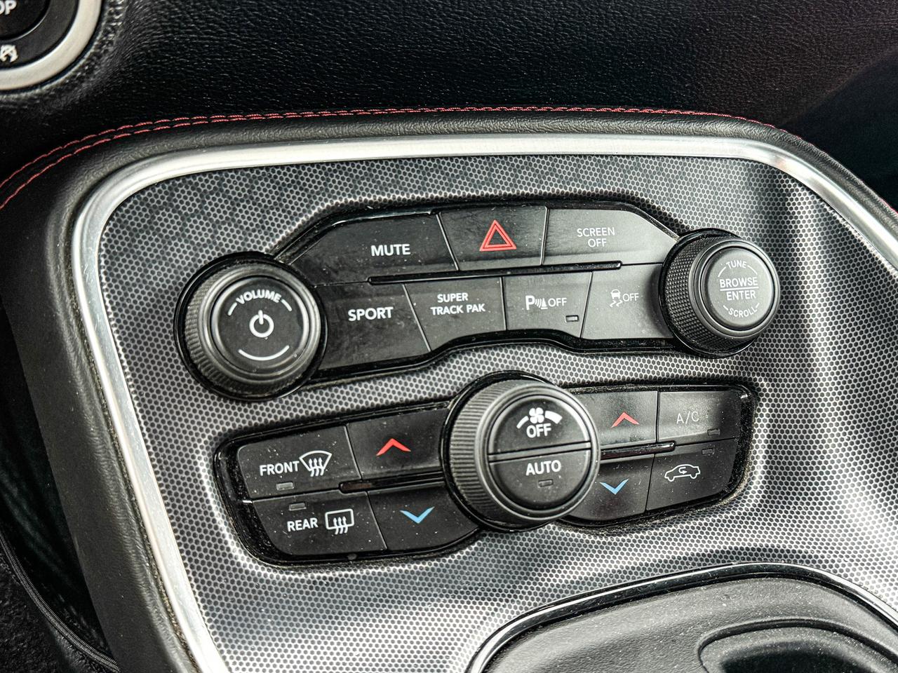 2018 Dodge Challenger GT Photo