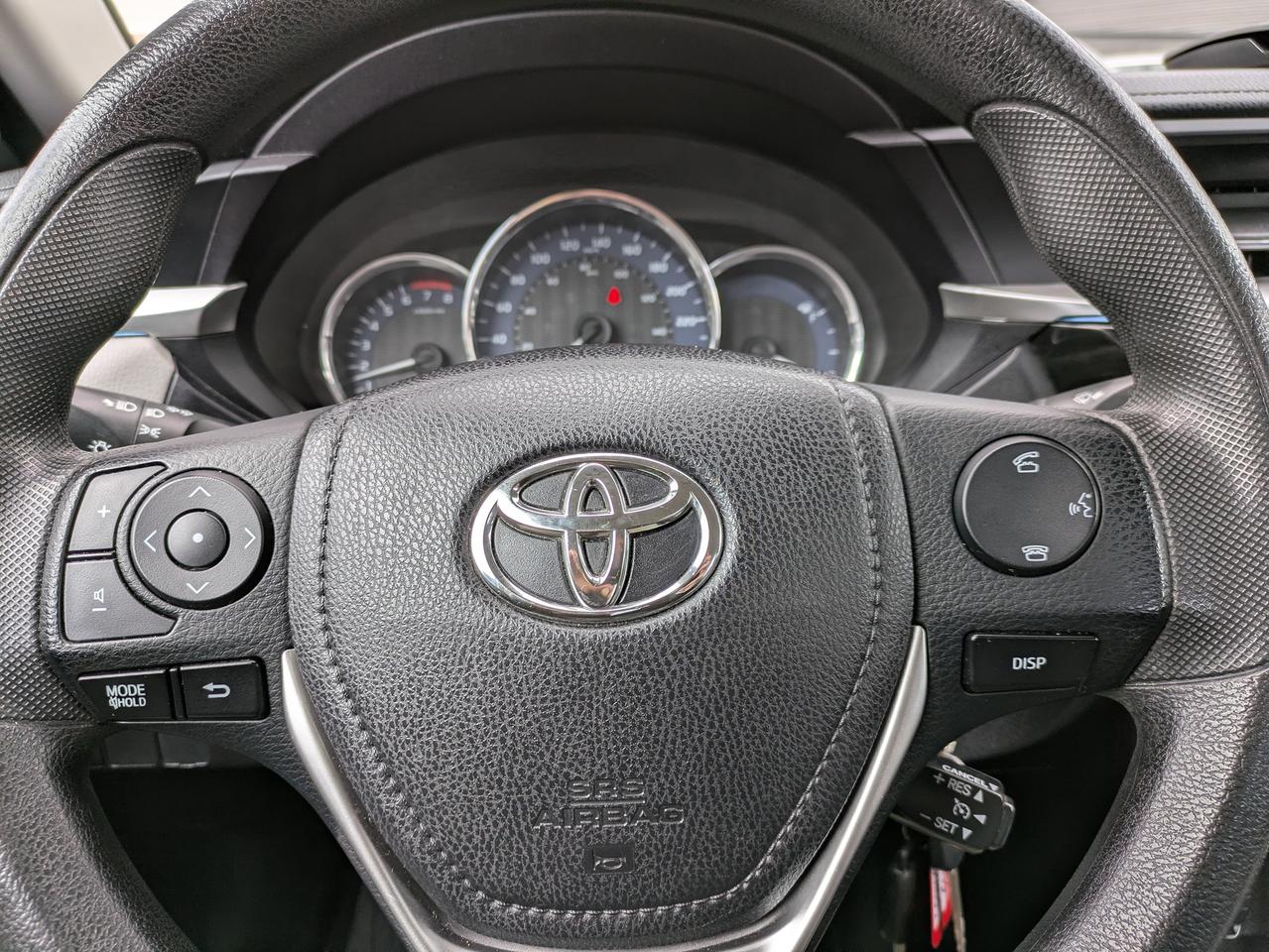 2015 Toyota Corolla LE Photo