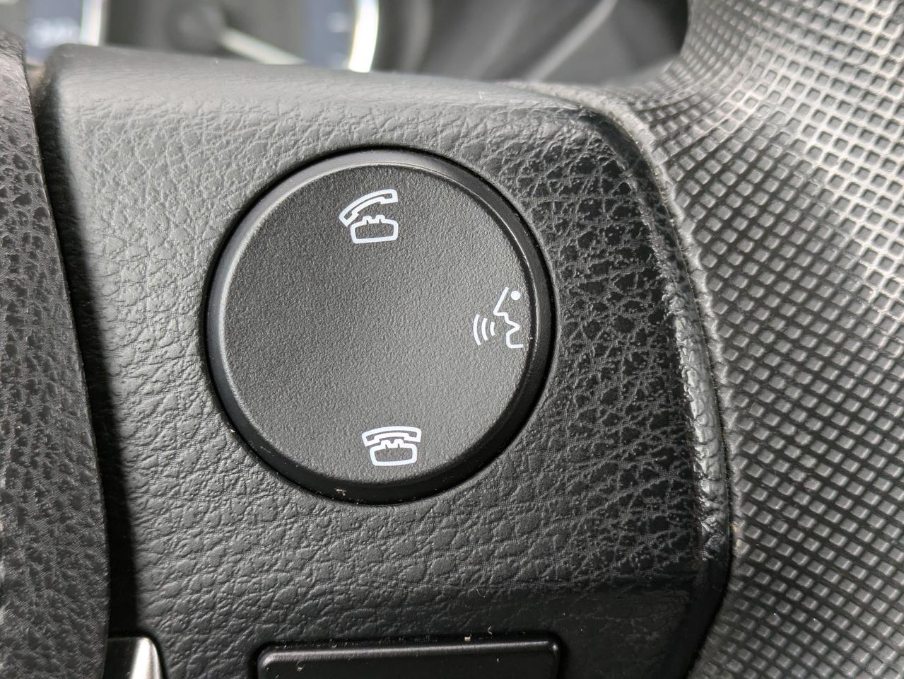 2015 Toyota Corolla LE Photo