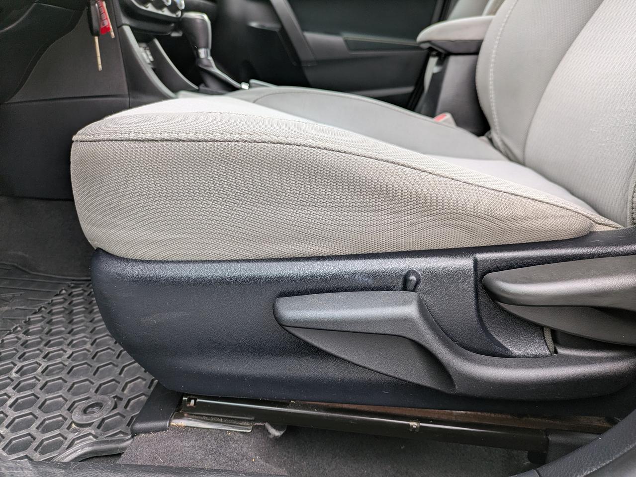2015 Toyota Corolla LE Photo