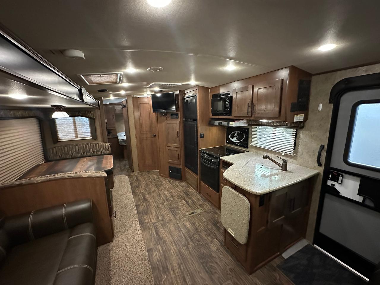 2019 Outdoors RV Blackstone 260RLS 
