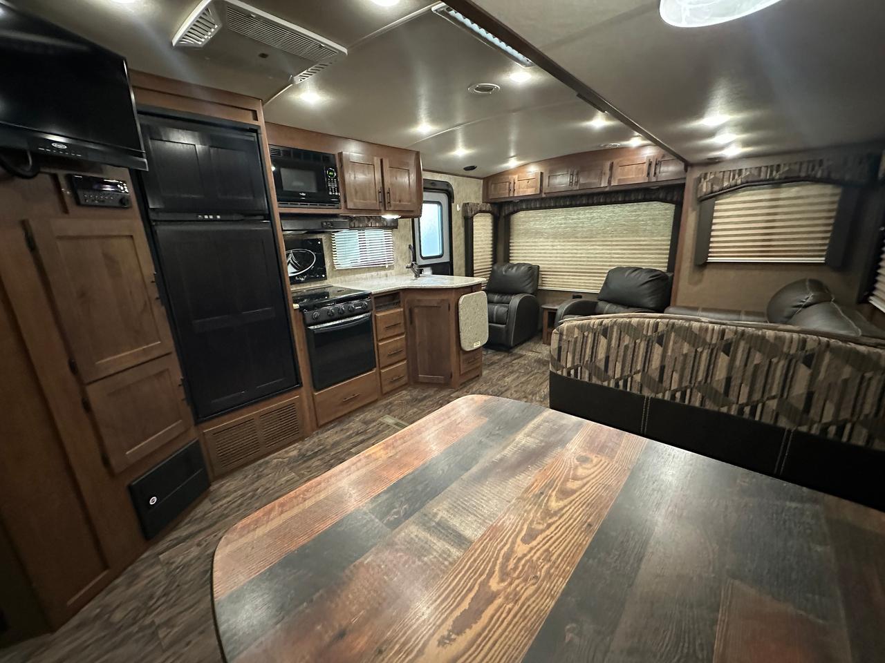 2019 Outdoors RV Blackstone 260RLS 