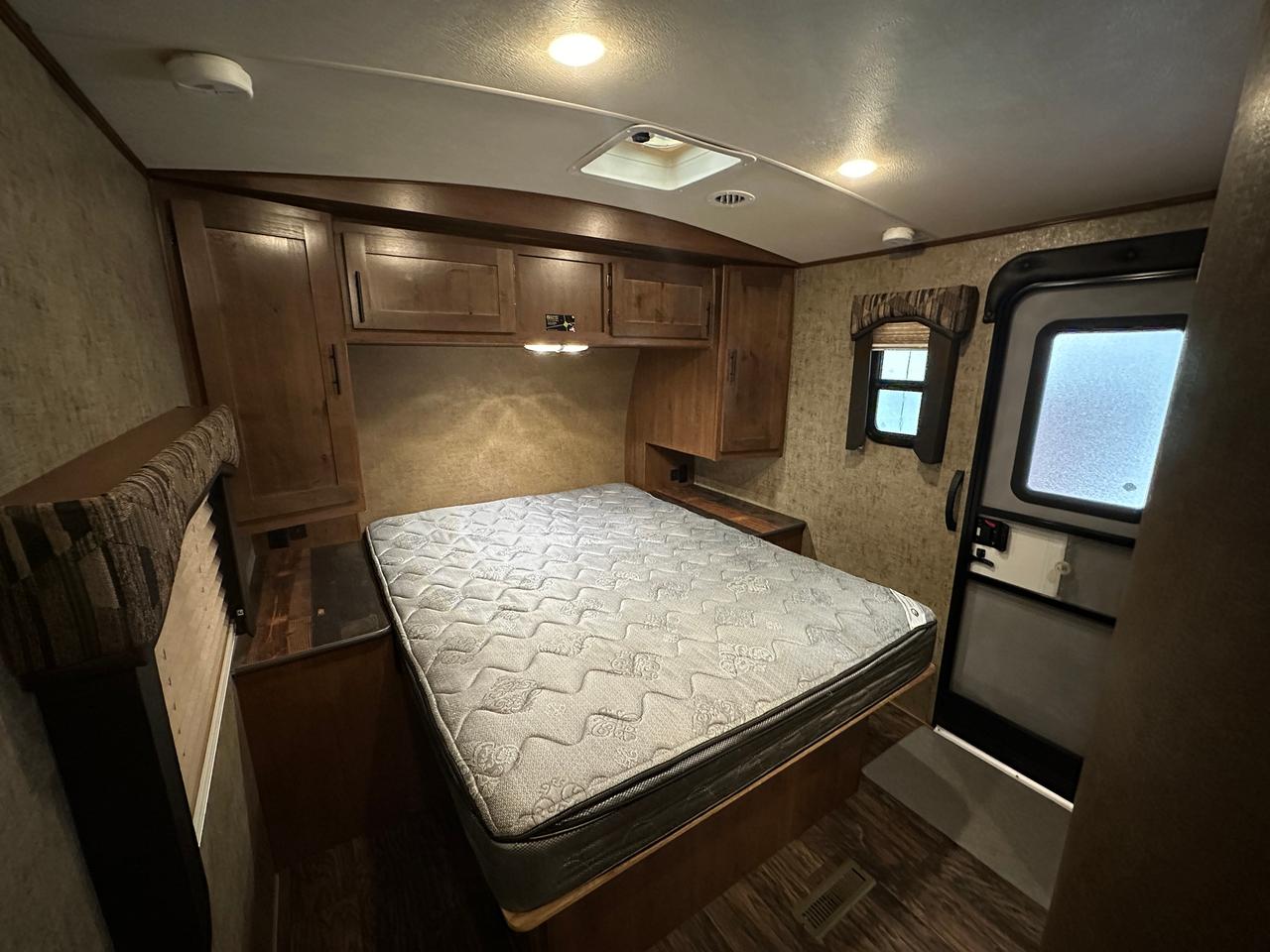 2019 Outdoors RV Blackstone 260RLS 