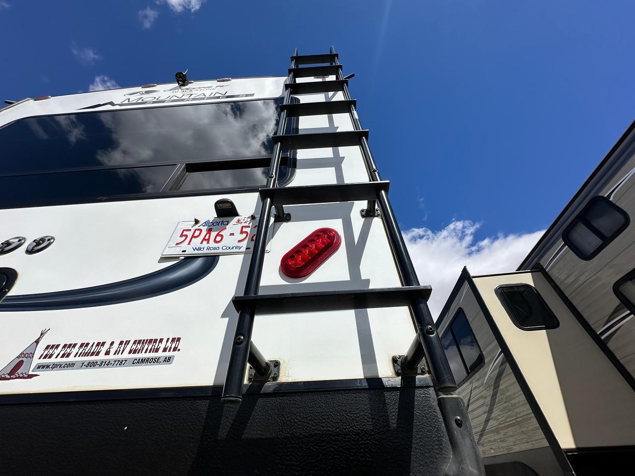 2019 Outdoors RV Blackstone 260RLS 