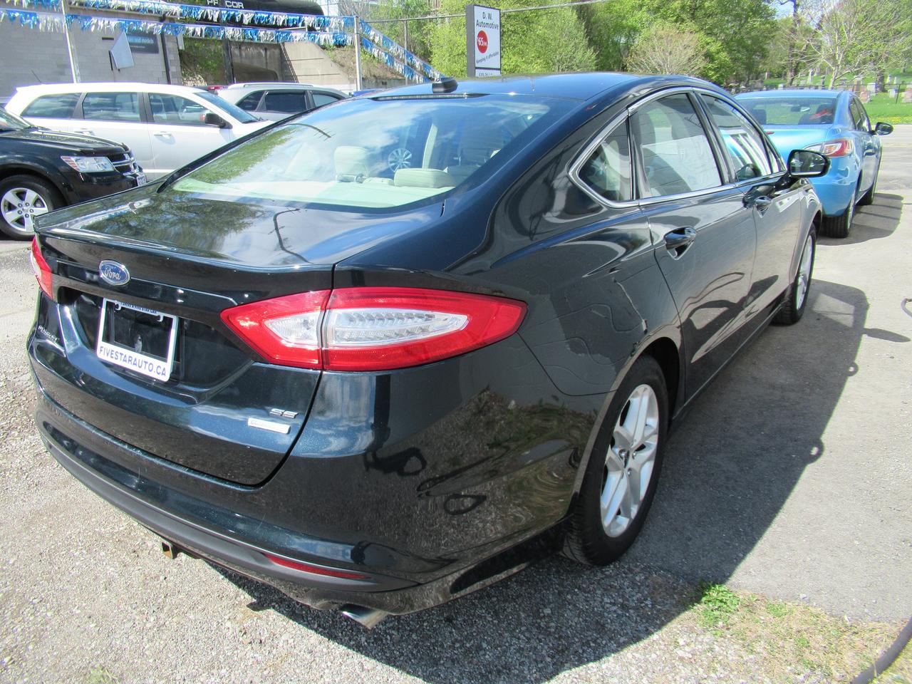 2014 Ford Fusion SE Photo3