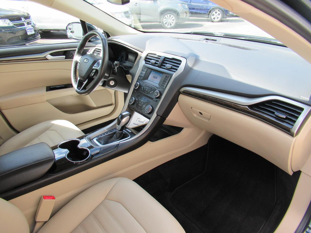 2014 Ford Fusion SE Photo