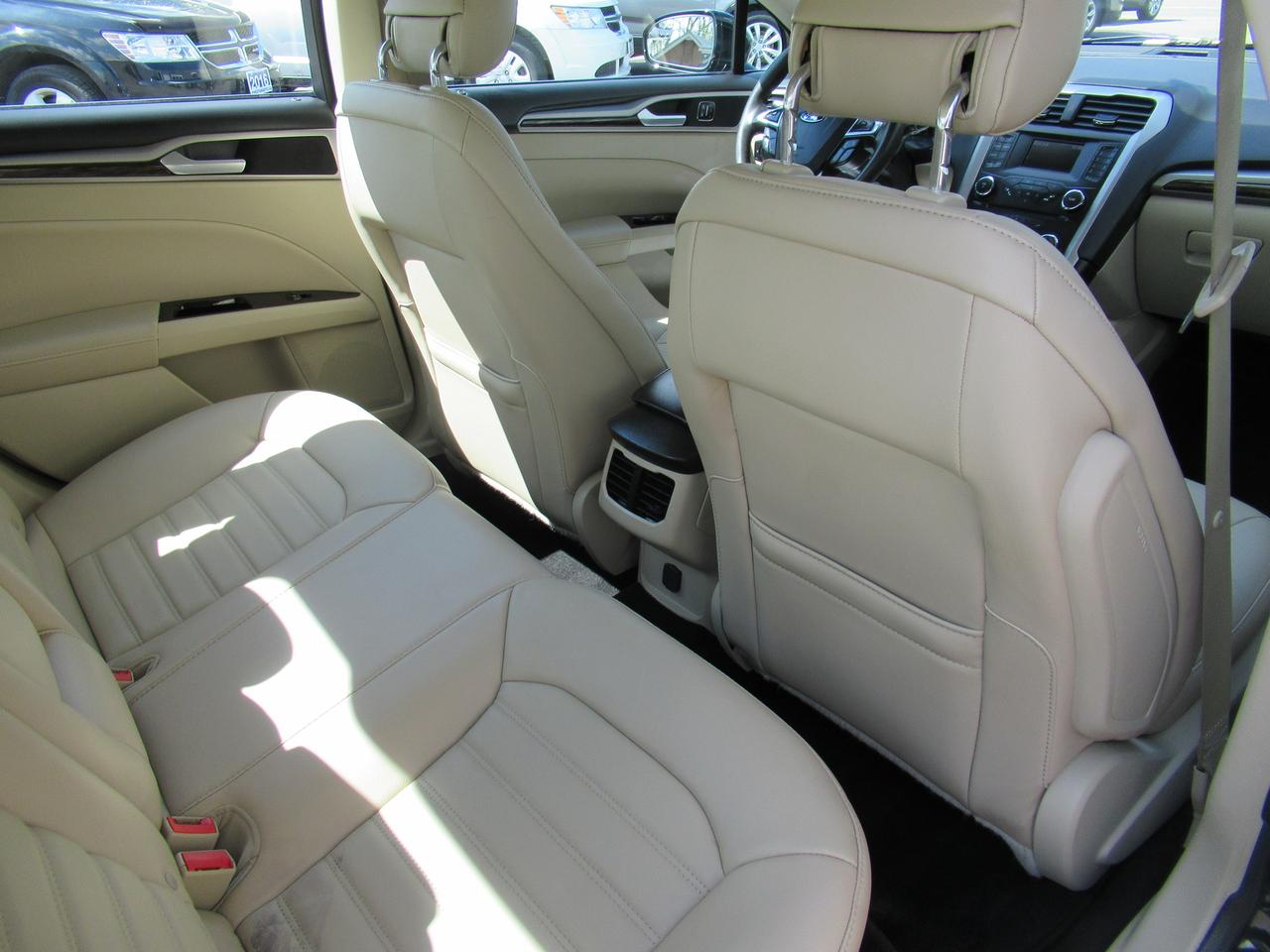 2014 Ford Fusion SE Photo