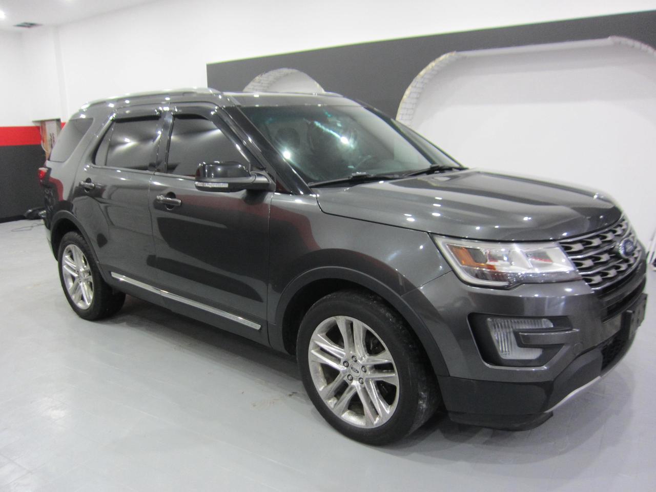 2017 Ford Explorer XLT Photo