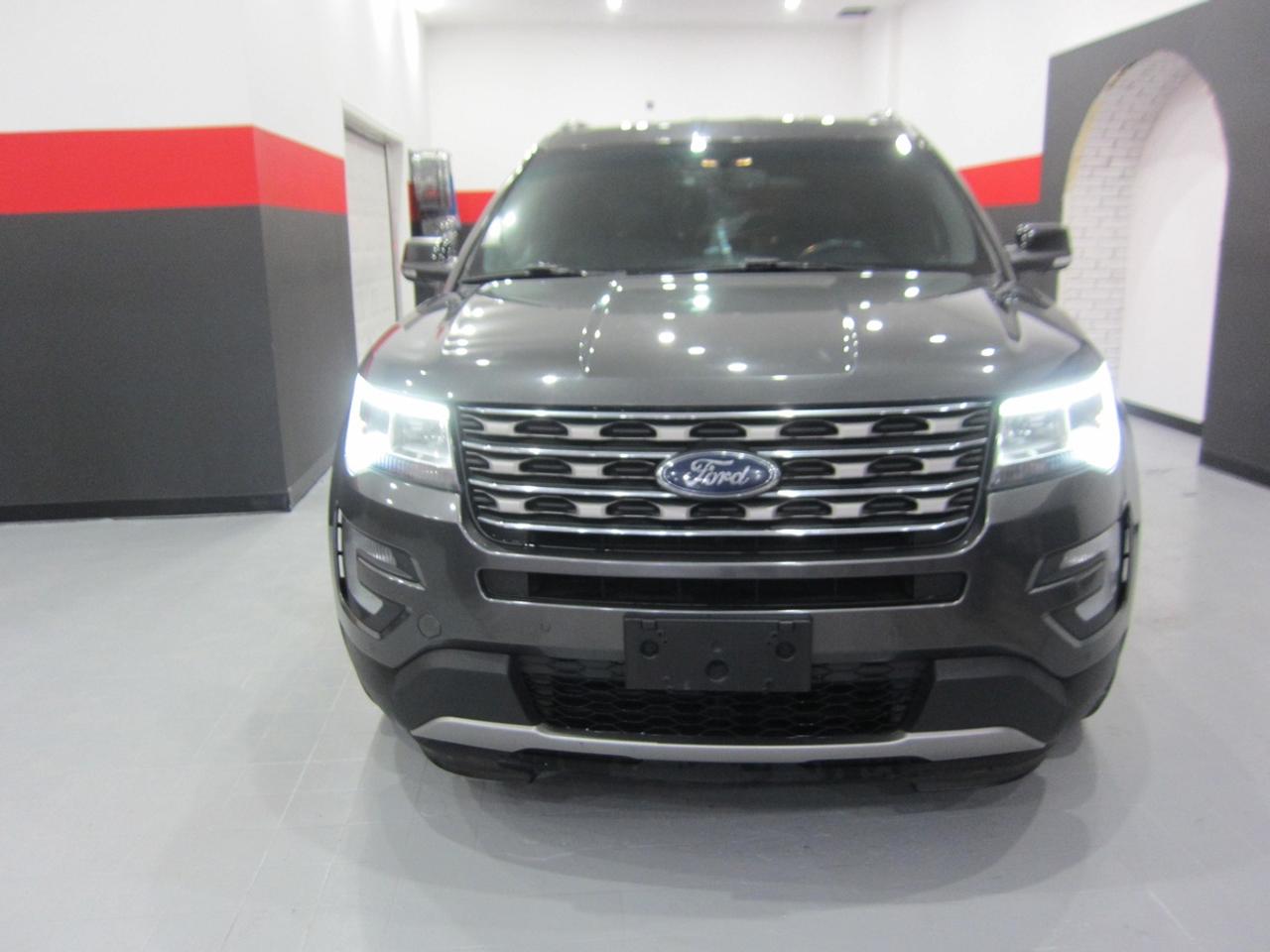 2017 Ford Explorer XLT Photo