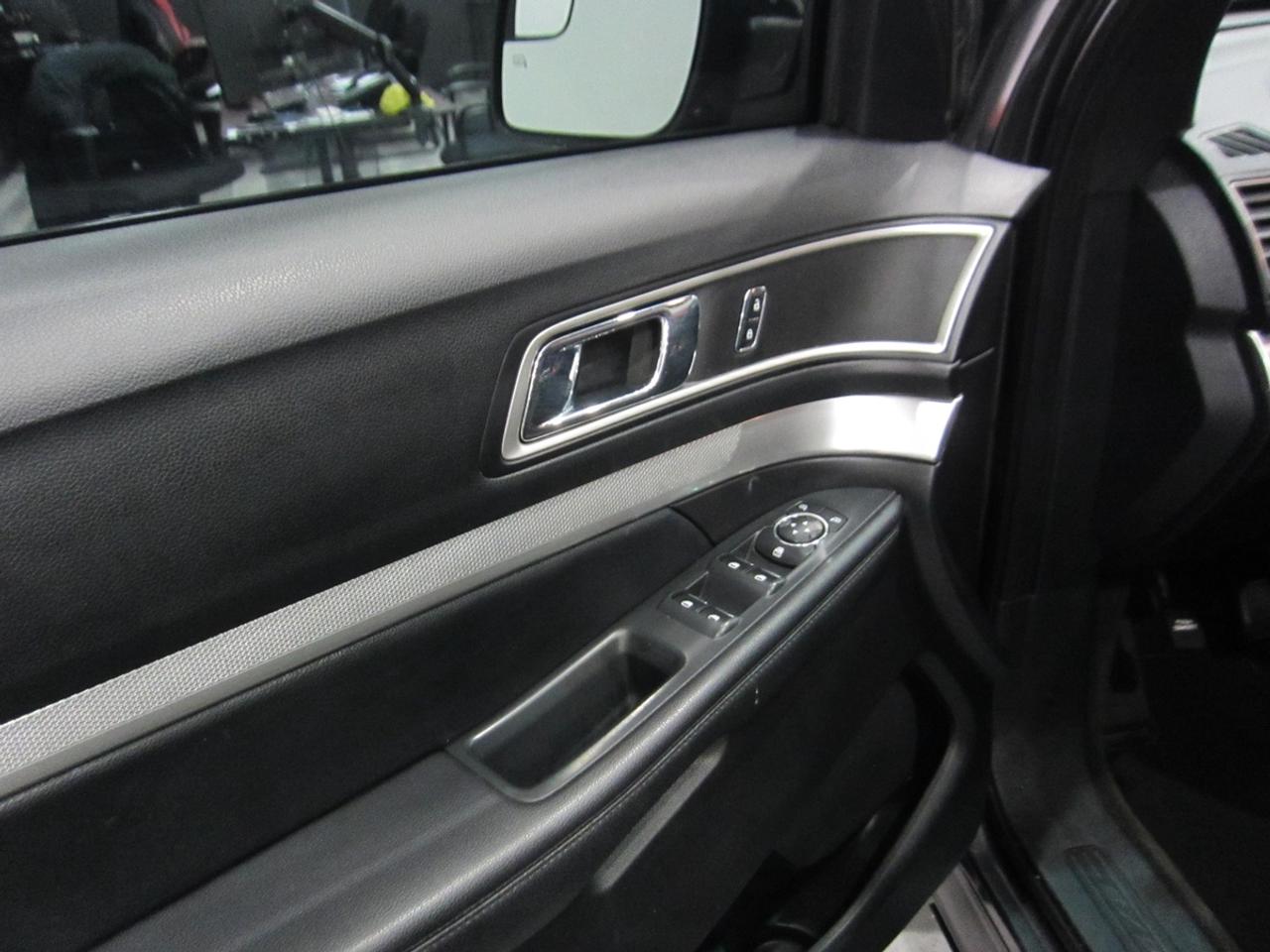 2017 Ford Explorer XLT Photo