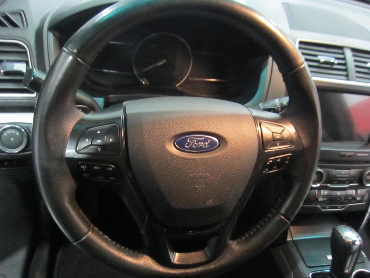 2017 Ford Explorer XLT Photo