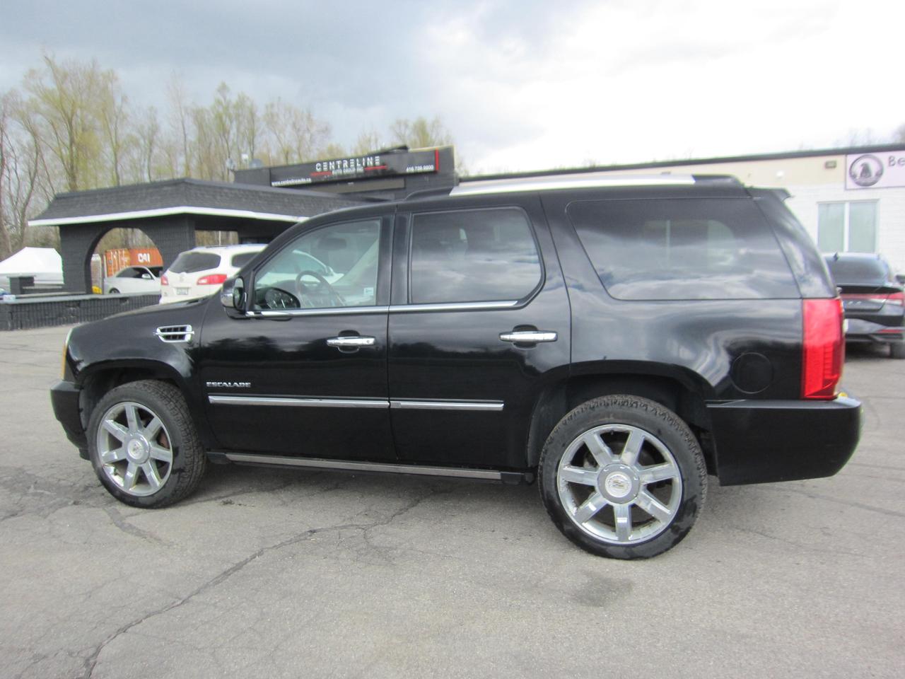 2011 Cadillac Escalade PREMIUM Photo0