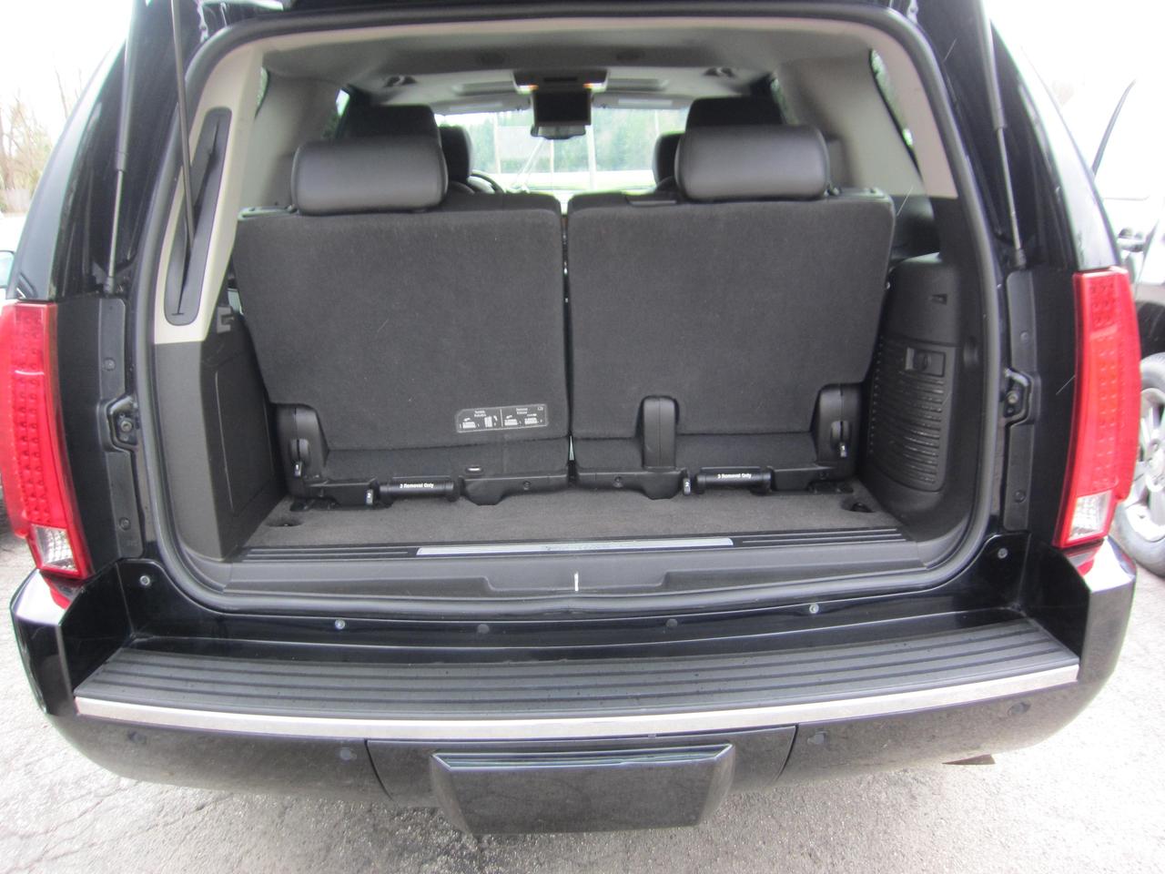 2011 Cadillac Escalade PREMIUM Photo