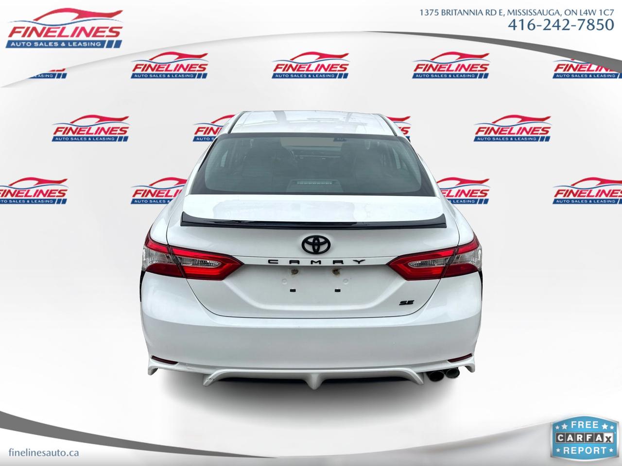 2020 Toyota Camry SE Photo