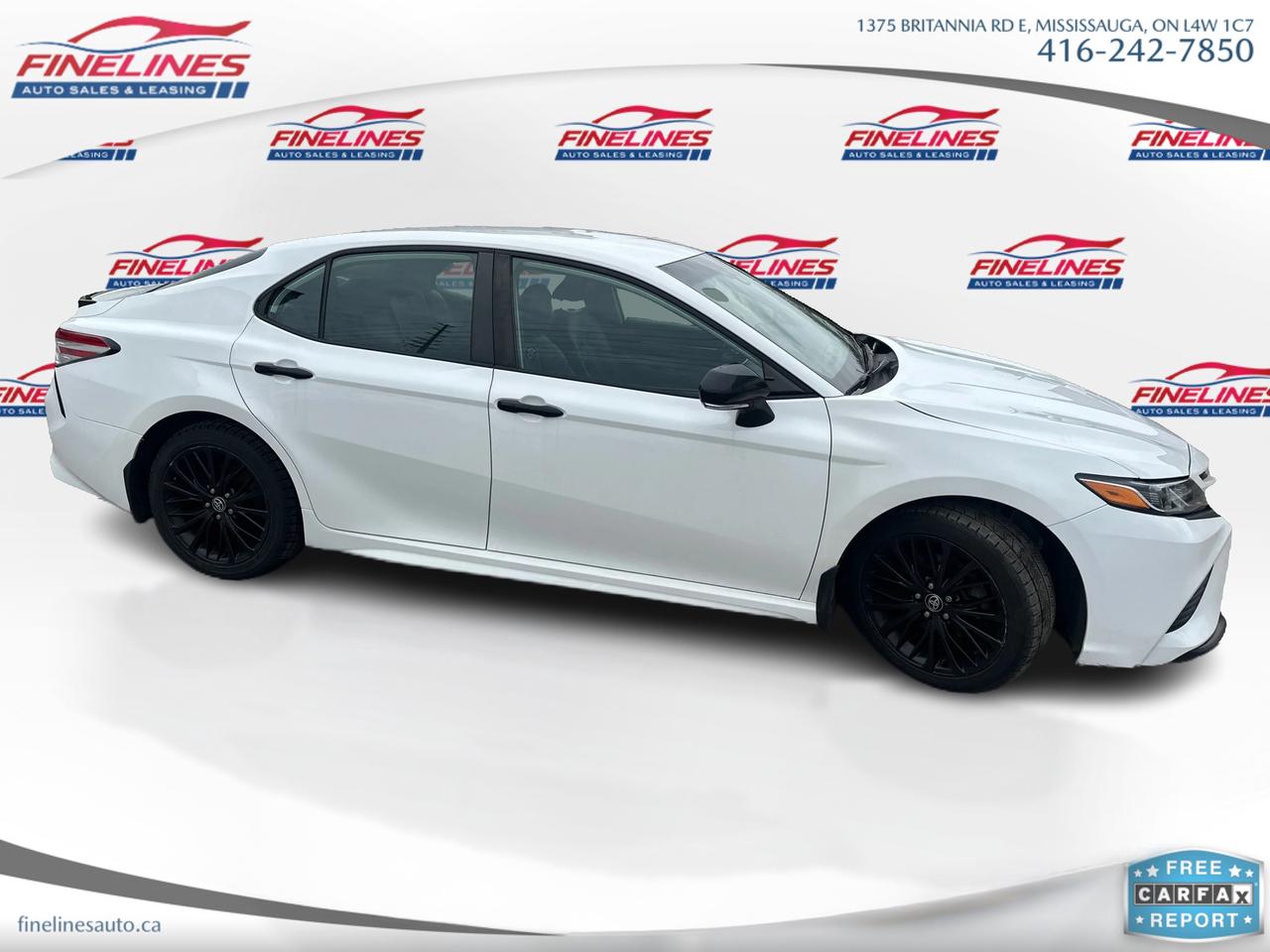 2020 Toyota Camry SE Photo