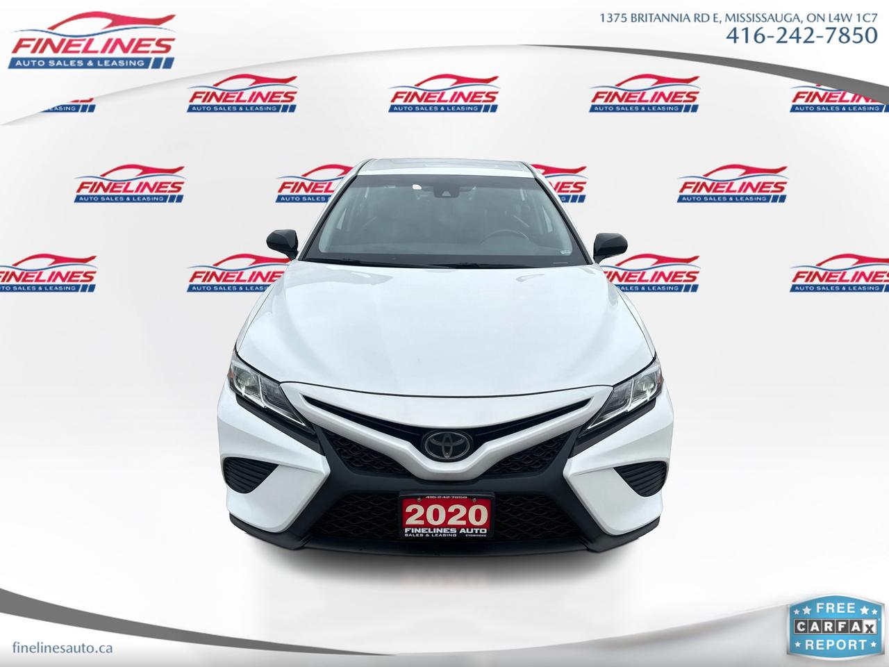 2020 Toyota Camry SE Photo