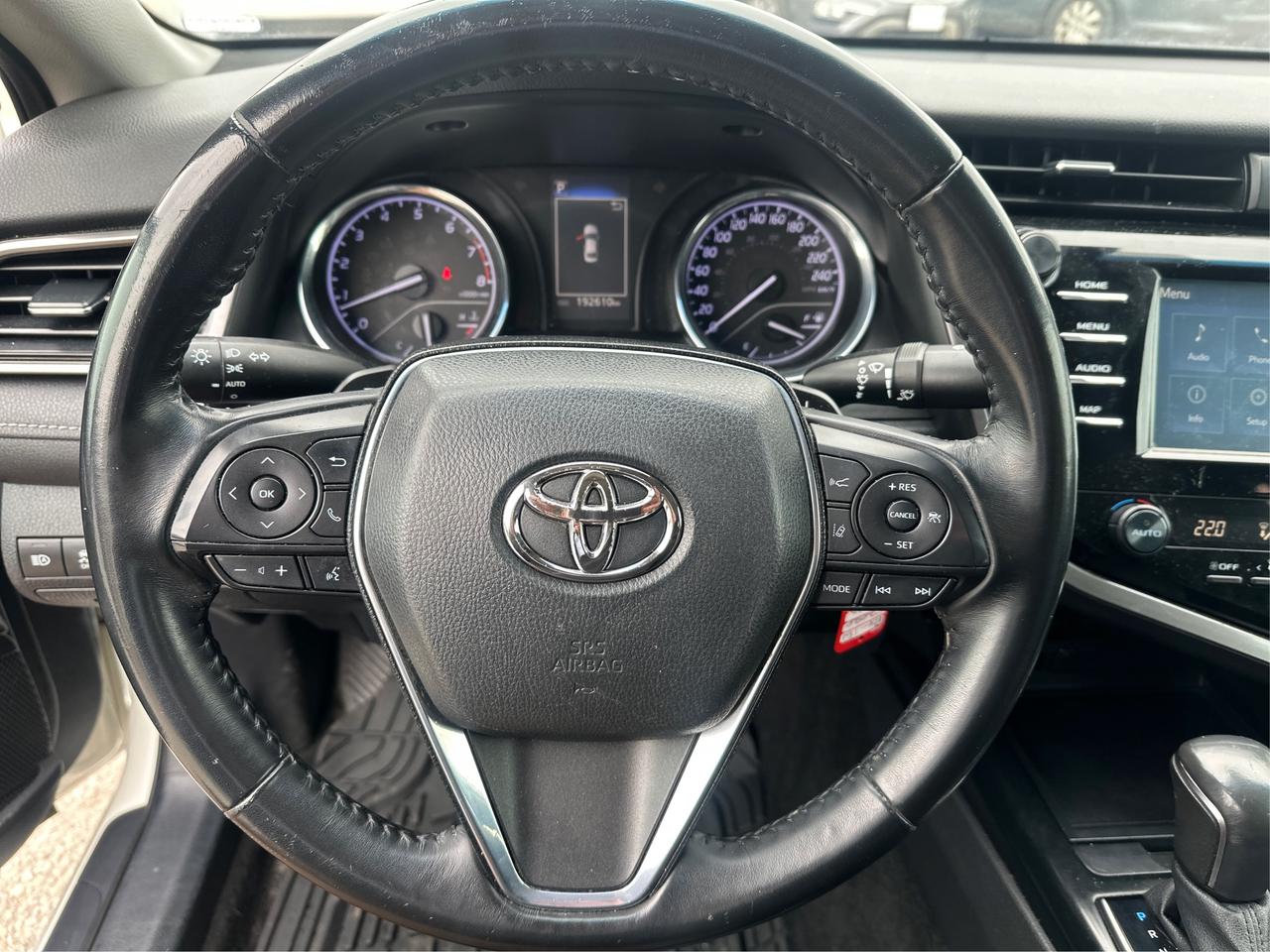 2020 Toyota Camry SE Photo