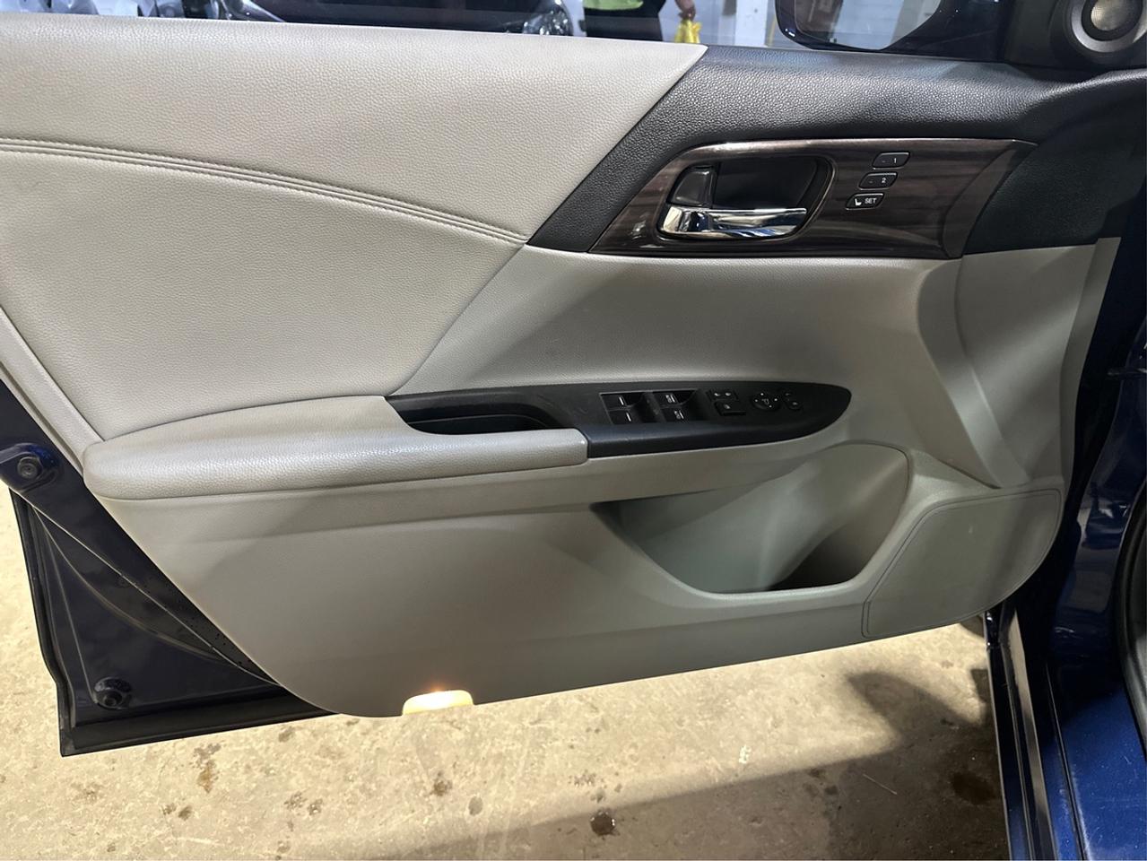 2017 Honda Accord EX L Photo