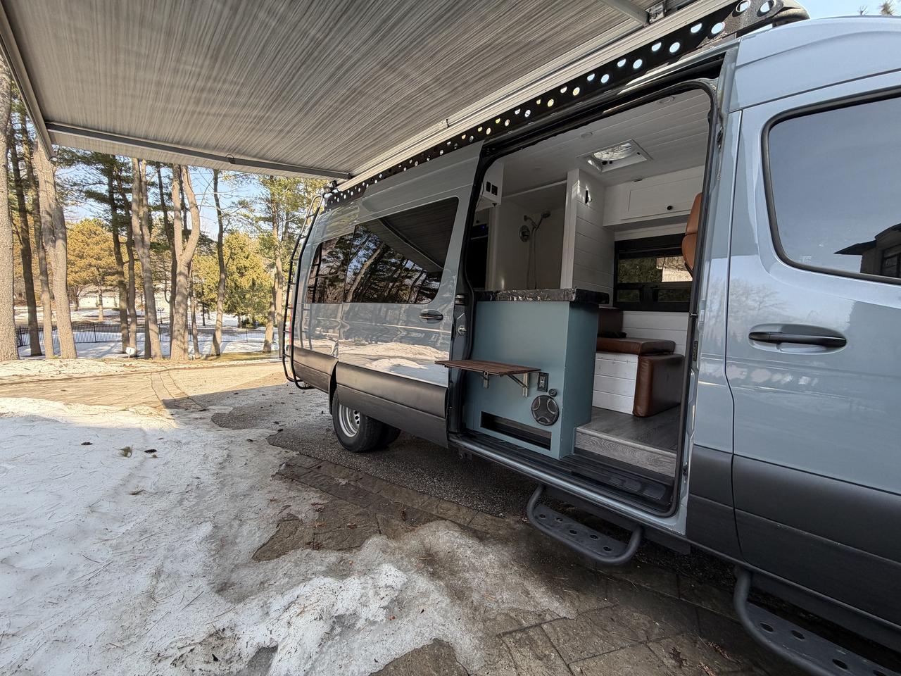 2019 Mercedes-Benz Sprinter 3500 V6 Turbo  Photo