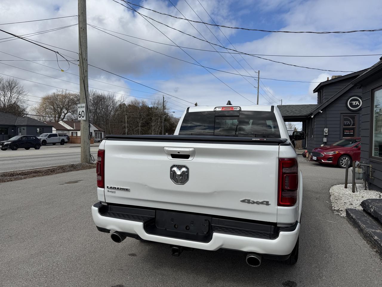 2019 RAM 1500 Laramie Photo4