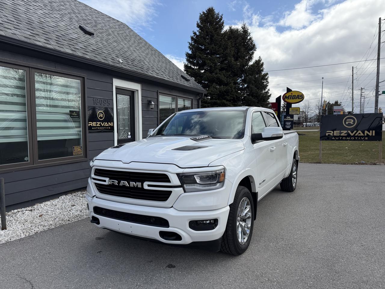 2019 RAM 1500 Laramie Photo0
