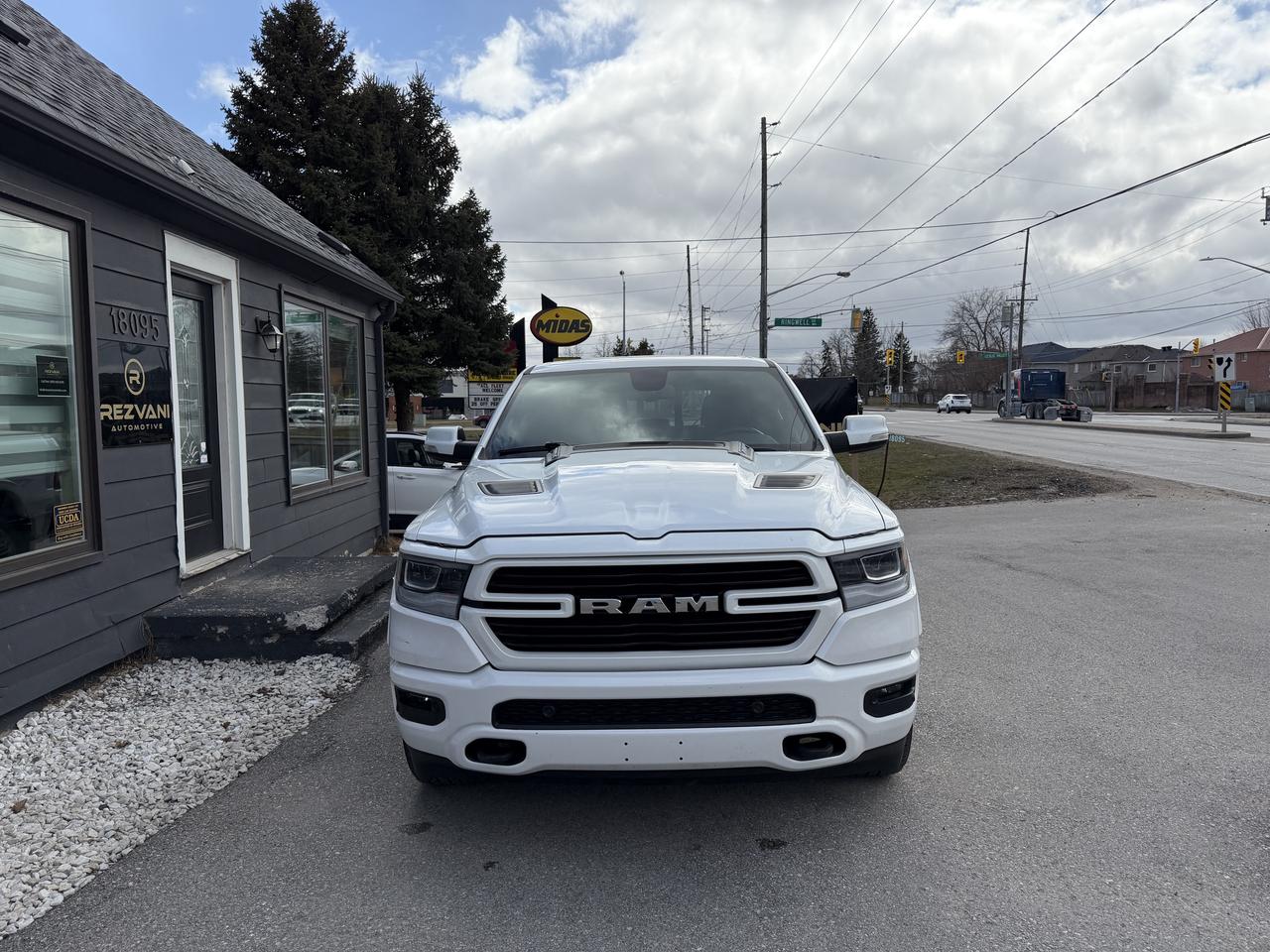 2019 RAM 1500 Laramie Photo