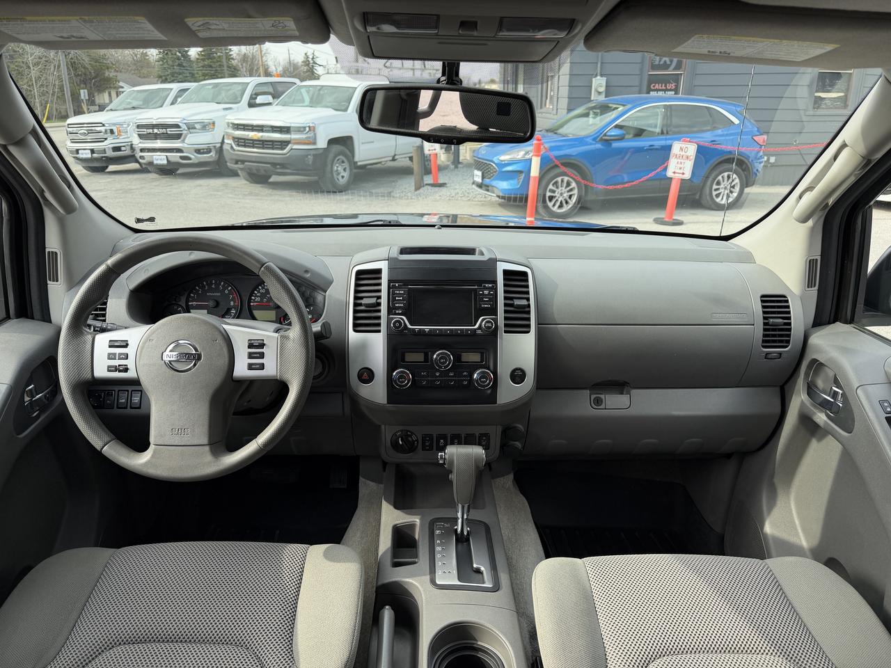 2015 Nissan Frontier SV Photo