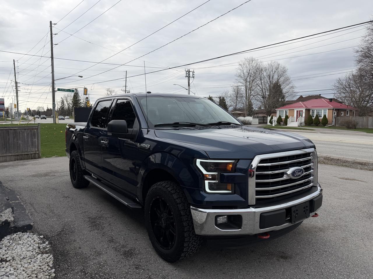 2016 Ford F-150 XLT Photo3