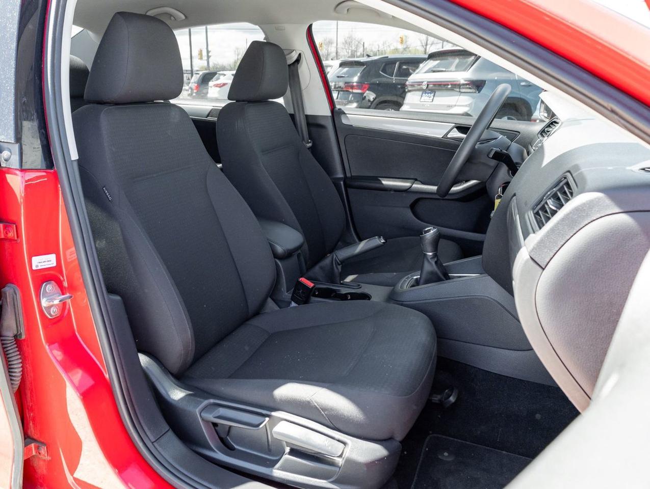 2017 Volkswagen Jetta Sedan Trendline+ Photo
