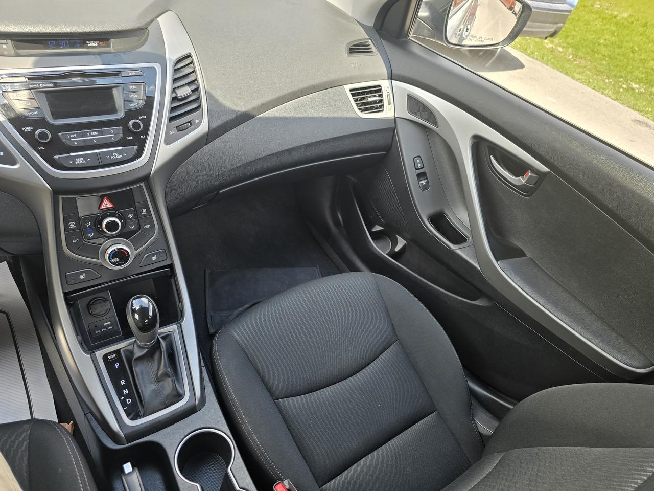 2015 Hyundai Elantra GL Photo