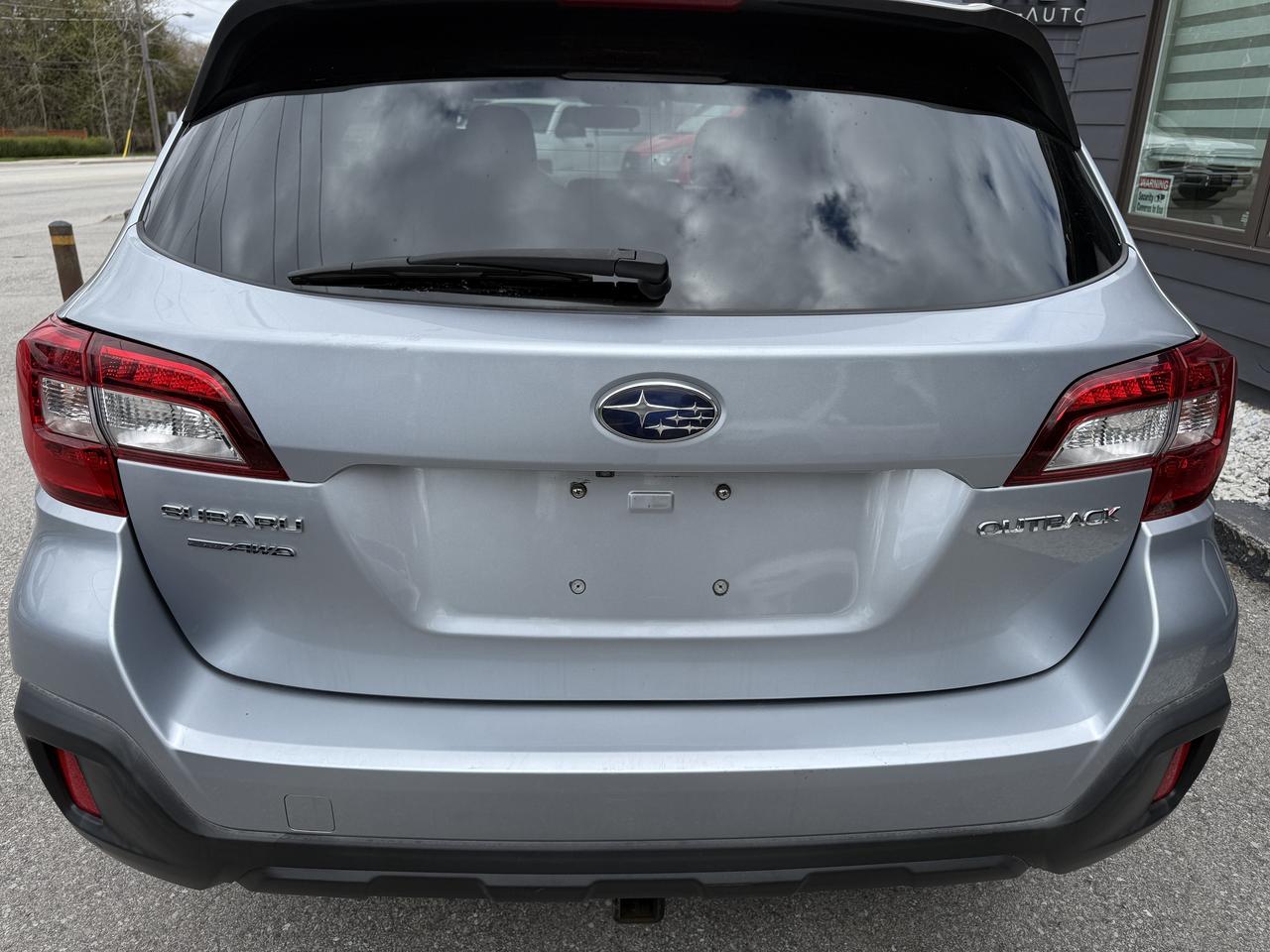 2018 Subaru Outback Premium plusM R Photo