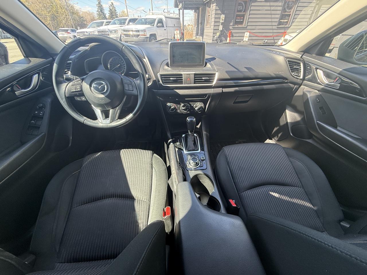 2015 Mazda MAZDA3 i Touring Photo