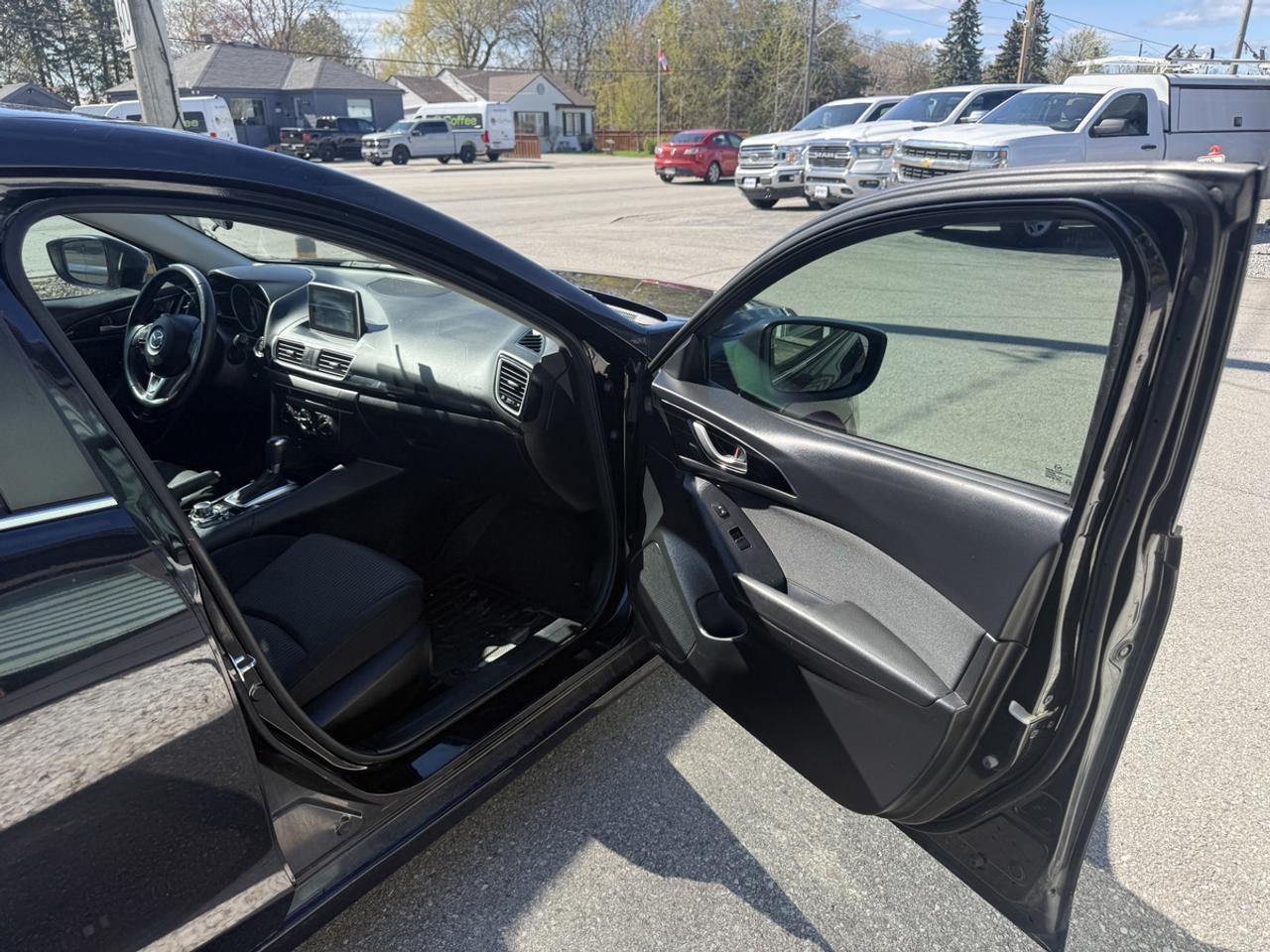 2015 Mazda 3 Touring Photo